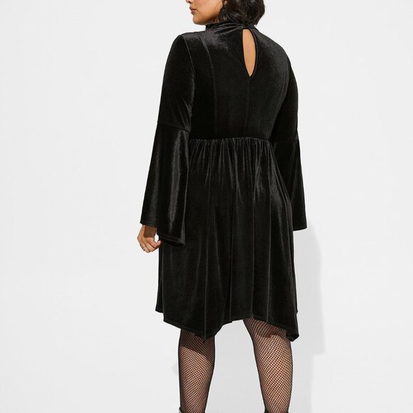 ❤️NWT VINTAGE TORRID WITCH HALLOWEEN COSTUME DRESS LACE UP - HANKY HEM PLUS SIZE - Picture 2 of 11